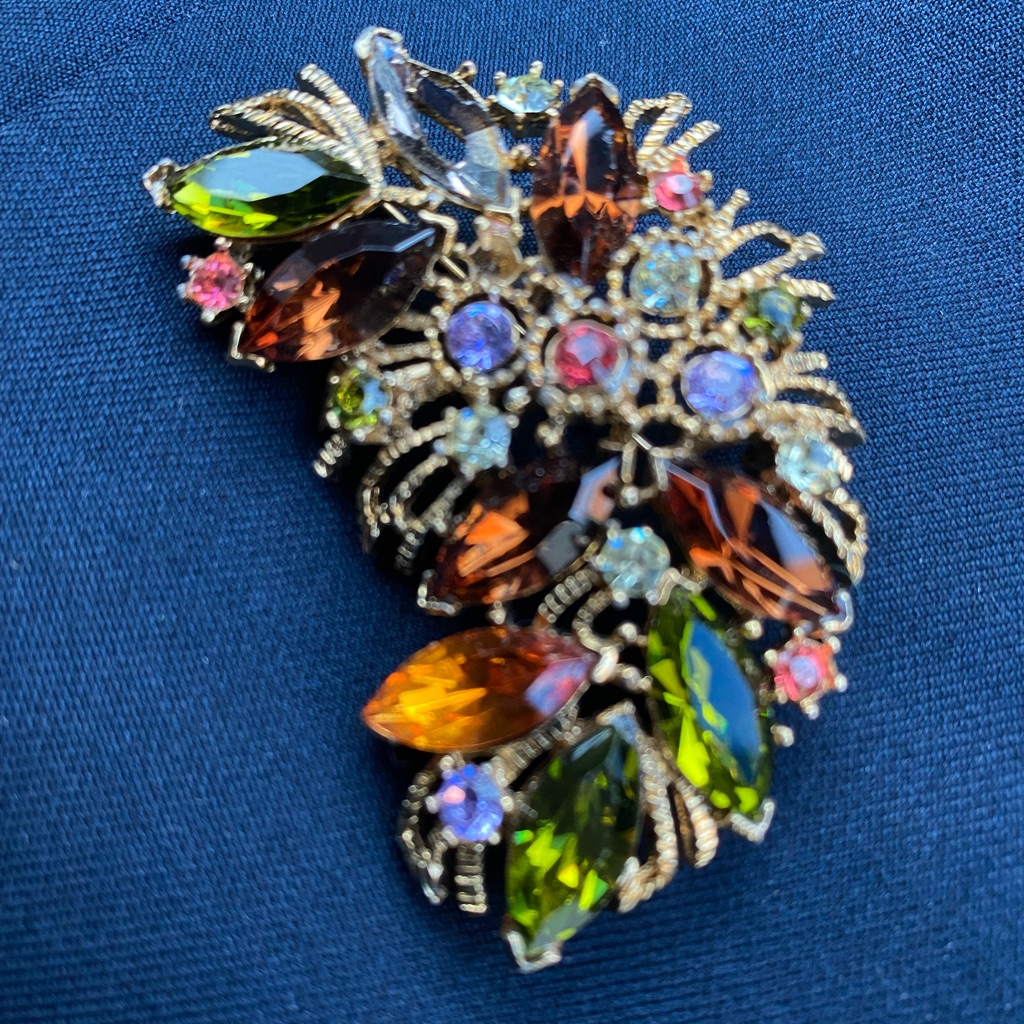 Beautiful Multi Colored Stone Rj Grazione Pin 65$